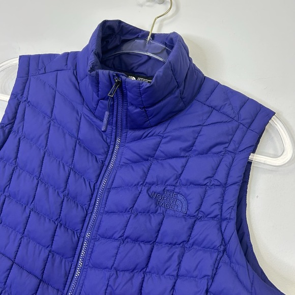 North Face Thermoball Quilted Puffer Vest Women's Size Medium Purple - Picture 3 of 11